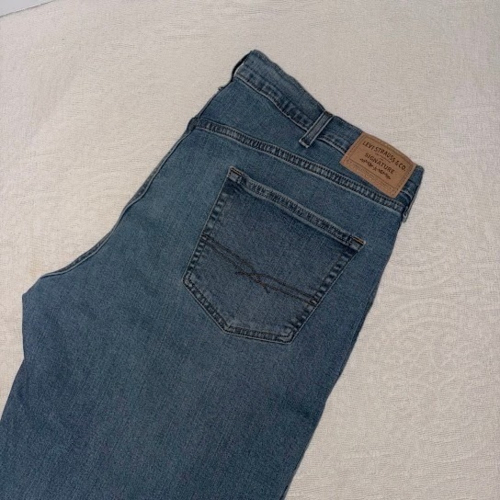 Signature by Levi Strauss & Co. Jeans 42x32 Blue Relaxed Straight Denim Pants